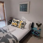 Apartamento Elegantly Refurbed 2bd In Shankill - 3km From Bray *