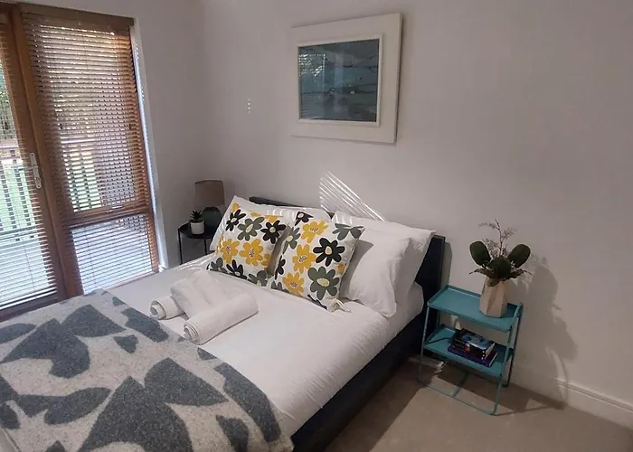 公寓 Elegantly Refurbed 2bd In Shankill - 3km From Bray *