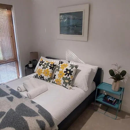 Apartman Elegantly Refurbed 2bd In Shankill - 3km From Bray *